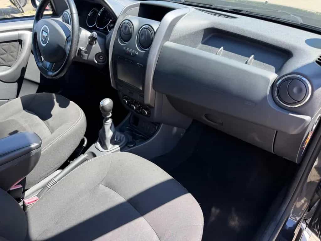 Dacia Duster I Laureate 4x2/AHK/NAVI/Tempomat/ 04/2015-photo-15