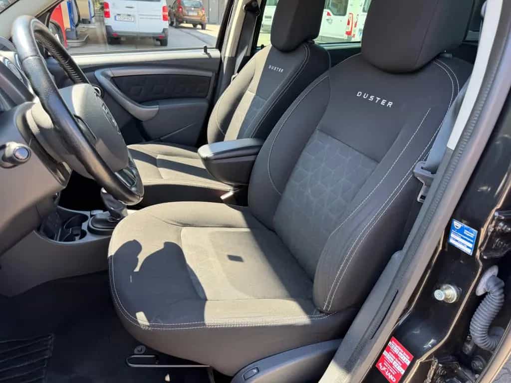 Dacia Duster I Laureate 4x2/AHK/NAVI/Tempomat/ 04/2015-photo-9