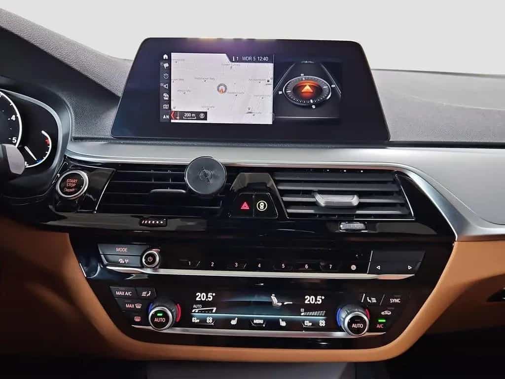 BMW 520 d Touring xDrive RFK LEDER el. HECKKL LED 11/2019-photo-11