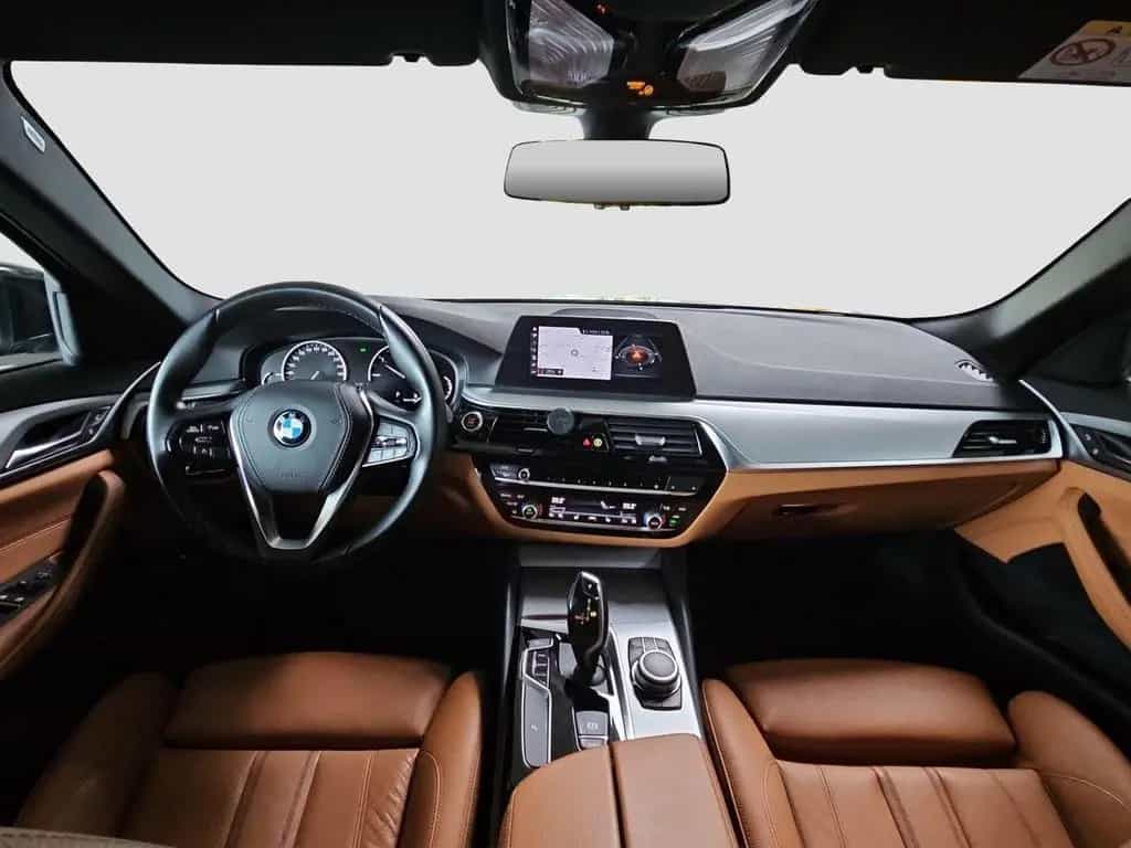 BMW 520 d Touring xDrive RFK LEDER el. HECKKL LED 11/2019-photo-9