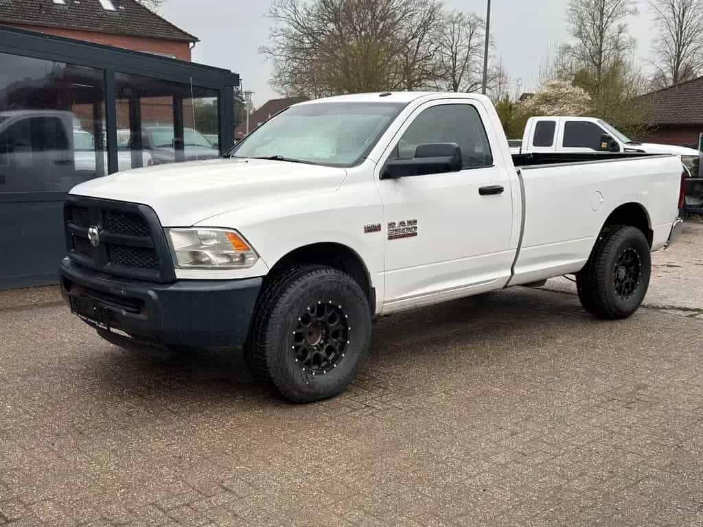 Dodge RAM 2500 REGCAB Pickup Tüv Neu 5,7L V8 Hemi 09/2015-photo-0