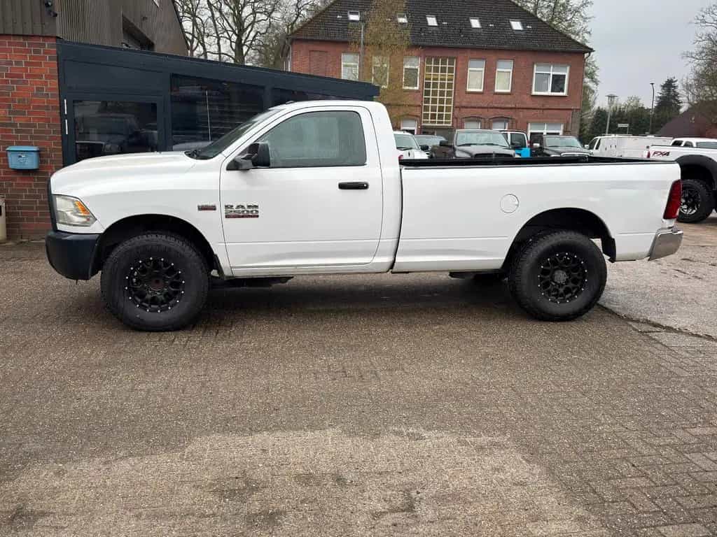 Dodge RAM 2500 REGCAB Pickup Tüv Neu 5,7L V8 Hemi 09/2015-photo-1