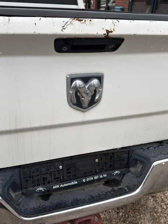 Dodge RAM 2500 REGCAB Pickup Tüv Neu 5,7L V8 Hemi 09/2015-photo-11