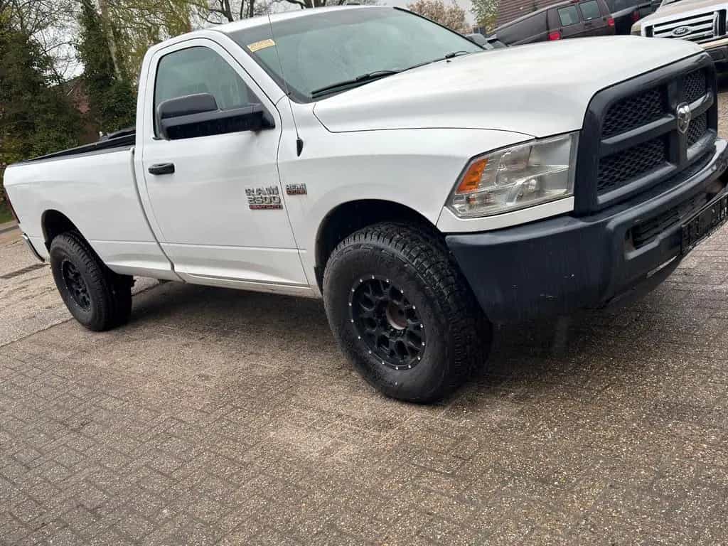 Dodge RAM 2500 REGCAB Pickup Tüv Neu 5,7L V8 Hemi 09/2015-photo-2
