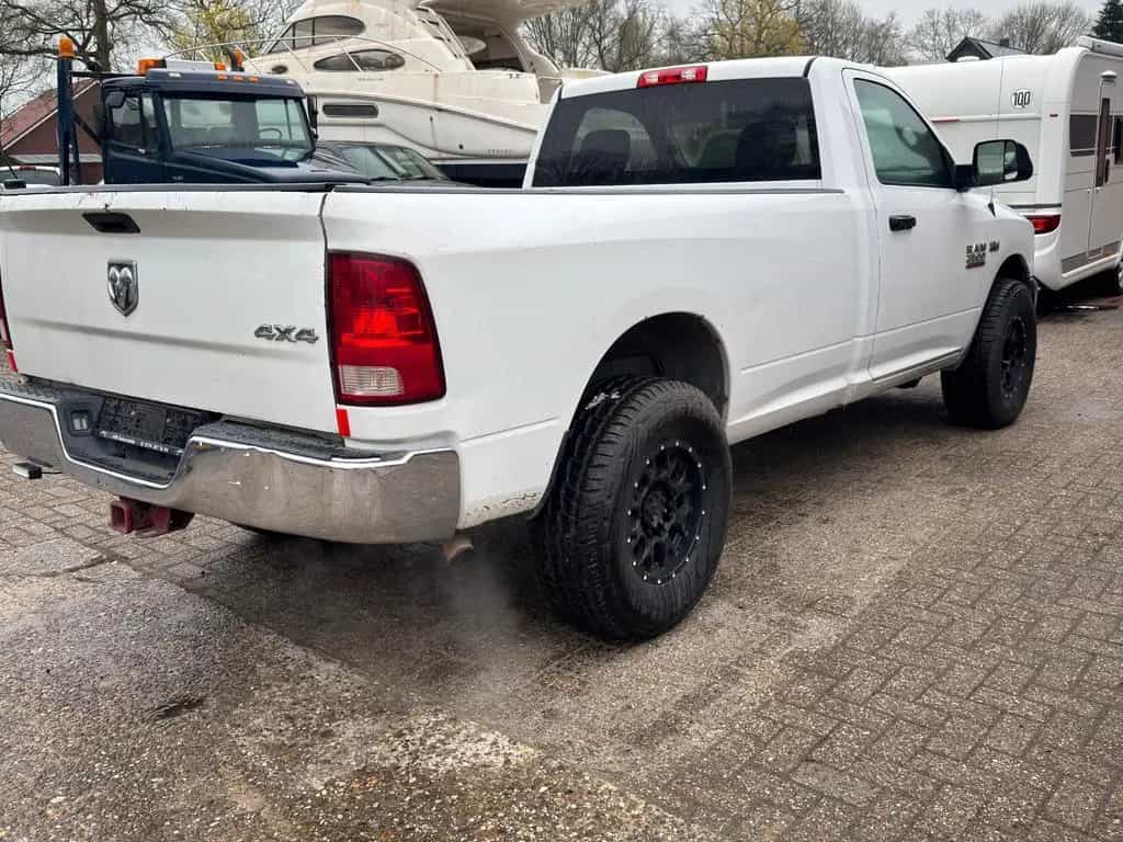 Dodge RAM 2500 REGCAB Pickup Tüv Neu 5,7L V8 Hemi 09/2015-photo-3