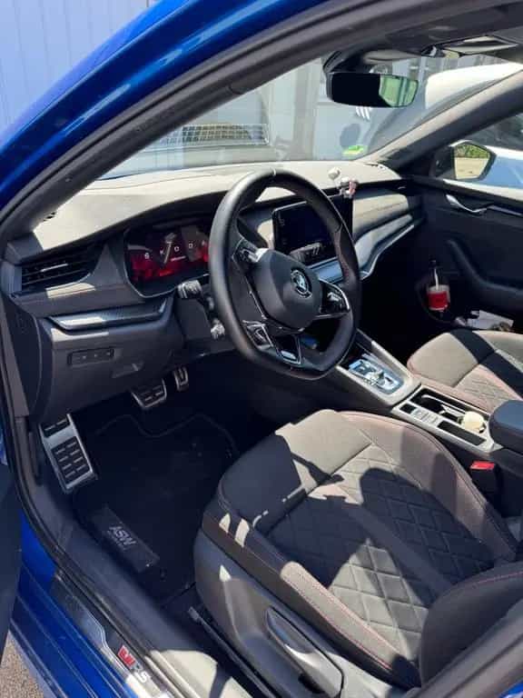Skoda Octavia 2.0 TSI DSG RS Combi RS 06/2022-photo-2