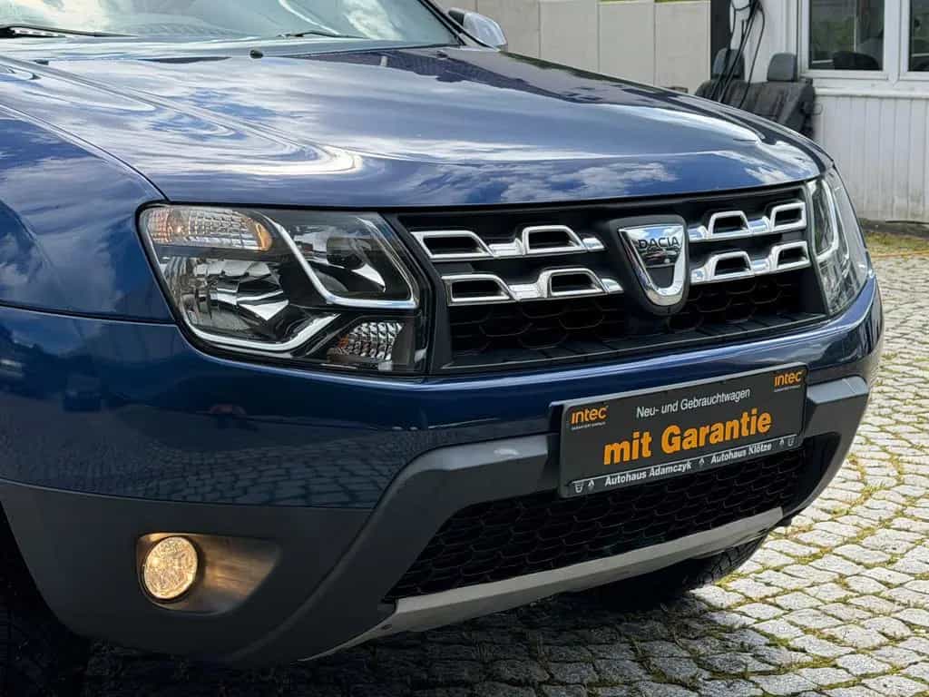 Dacia Duster Laureate 1.6 4x4 Allrad 1.Vorbesitz Klima 10/2016-photo-10