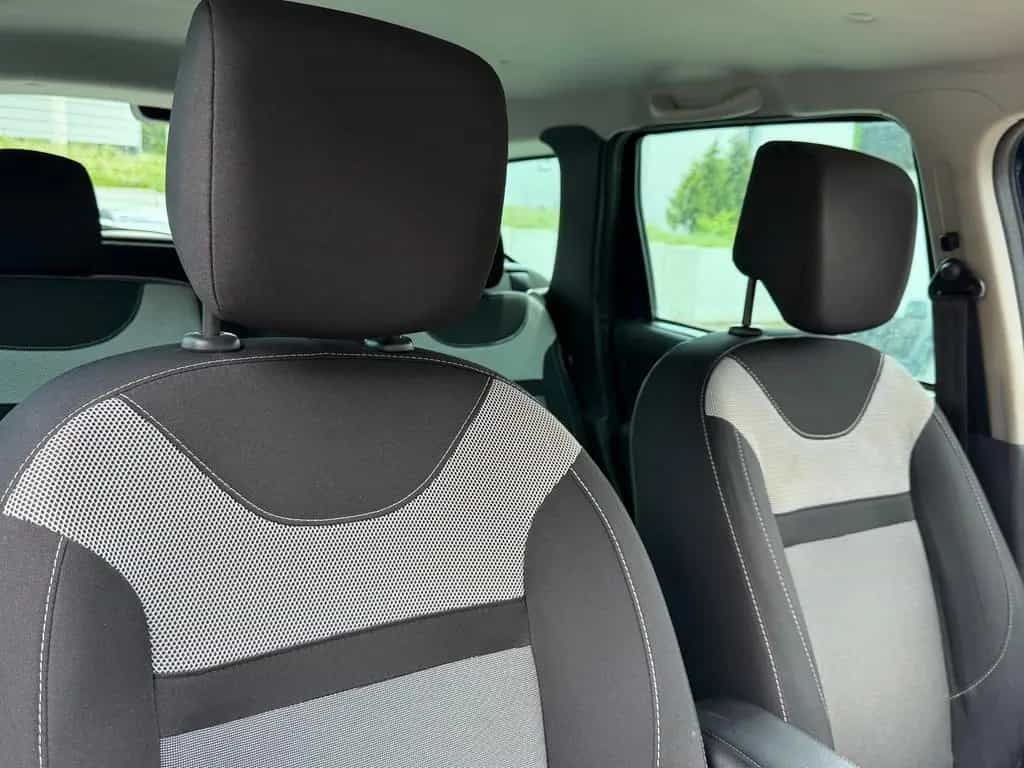 Dacia Duster Laureate 1.6 4x4 Allrad 1.Vorbesitz Klima 10/2016-photo-17