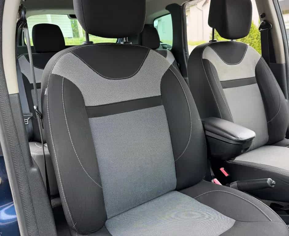 Dacia Duster Laureate 1.6 4x4 Allrad 1.Vorbesitz Klima 10/2016-photo-18