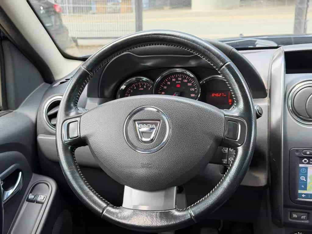 Dacia Duster Laureate 1.6 4x4 Allrad 1.Vorbesitz Klima 10/2016-photo-25