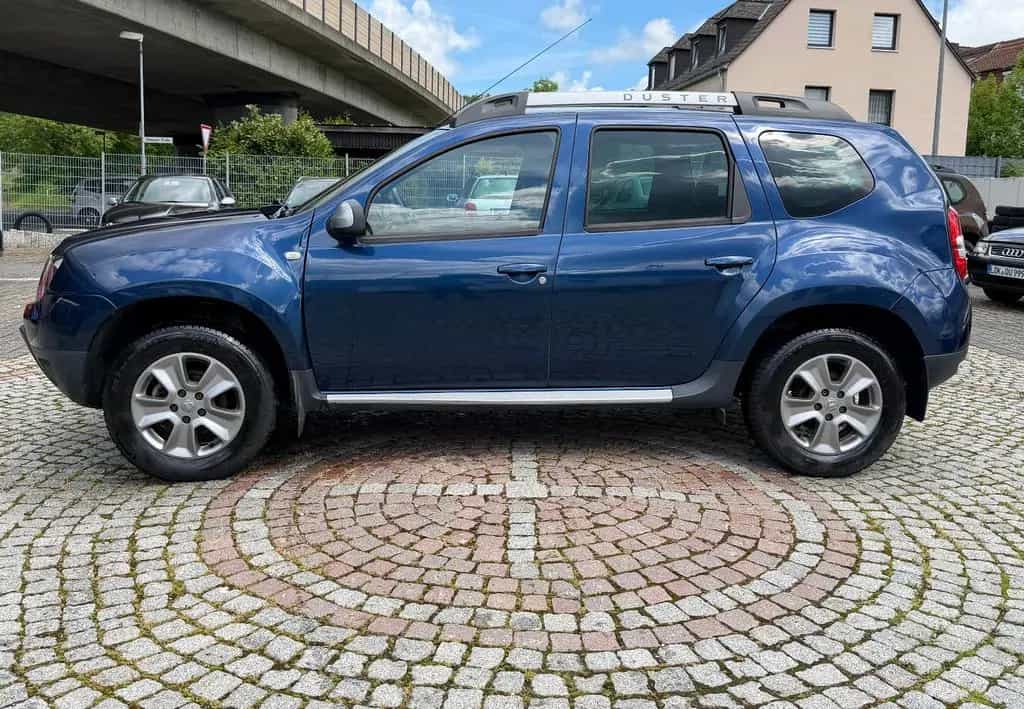 Dacia Duster Laureate 1.6 4x4 Allrad 1.Vorbesitz Klima 10/2016-photo-3