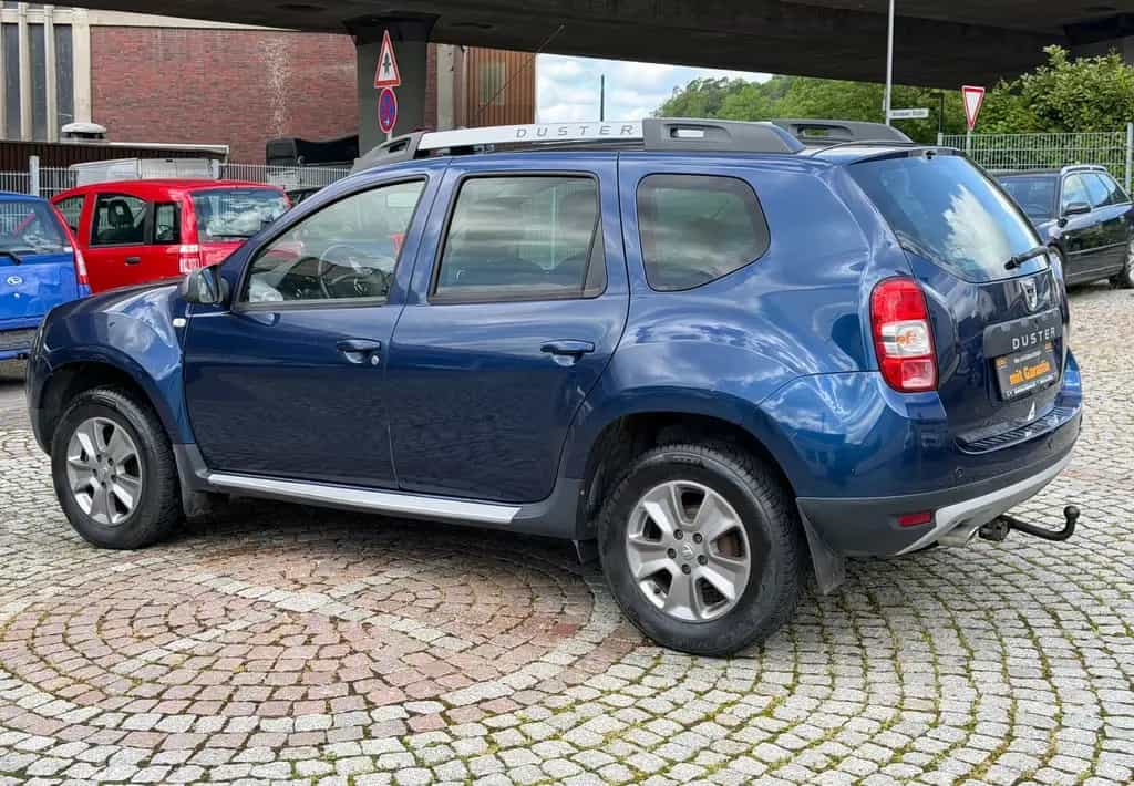 Dacia Duster Laureate 1.6 4x4 Allrad 1.Vorbesitz Klima 10/2016-photo-4