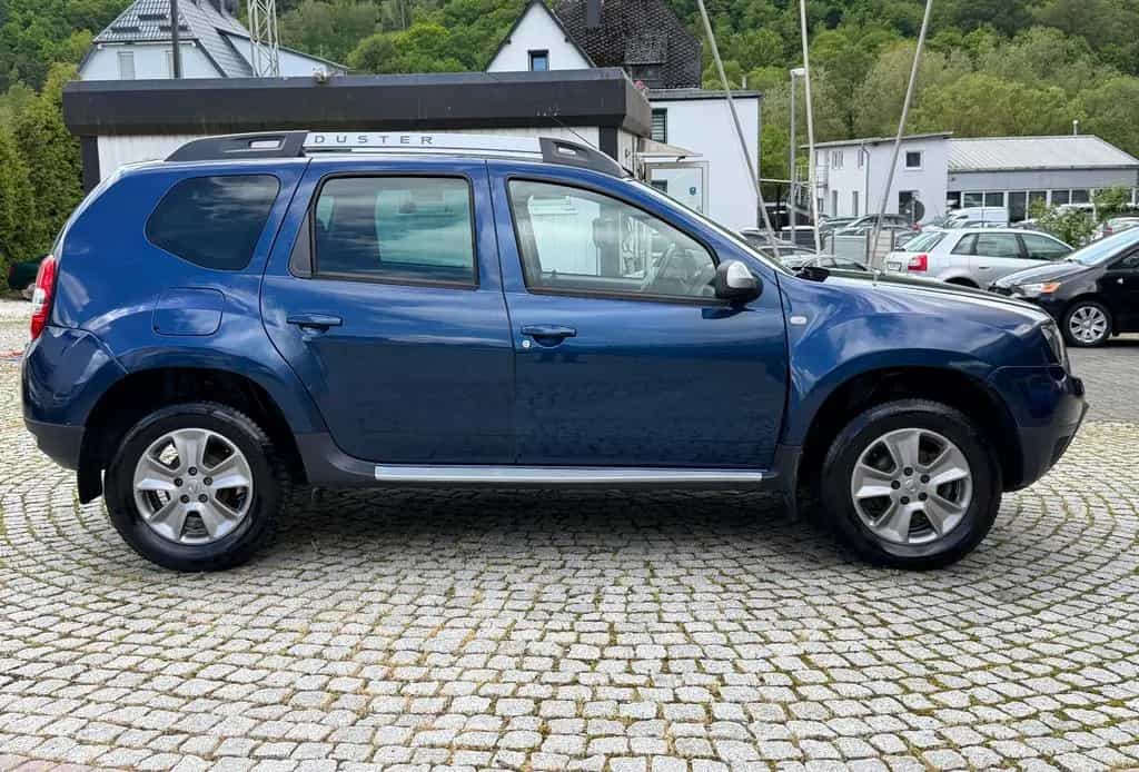 Dacia Duster Laureate 1.6 4x4 Allrad 1.Vorbesitz Klima 10/2016-photo-7