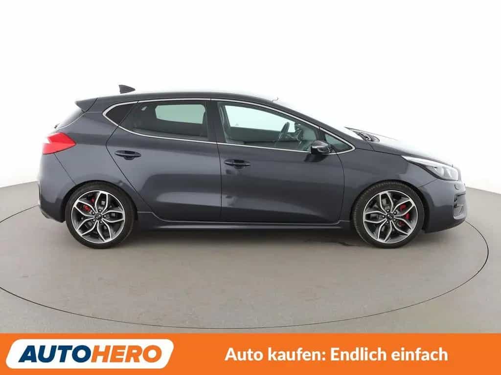 Kia cee'd / Ceed cee'd 1.6 TGDI GT-Track*TEMPO*CAM*PDC*SHZ*KLIMA* 09/2017-photo-6