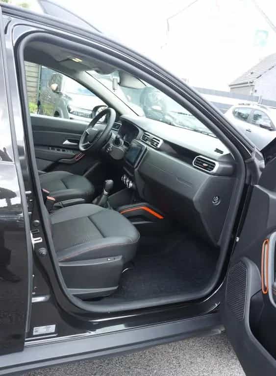 Dacia Duster TCe150AUTOM*Extreme+ NAVI+4 CAM+ALLWETTER 07/2024-photo-14