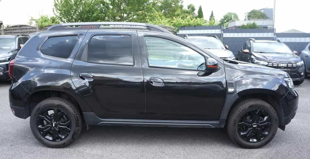 Dacia Duster TCe150AUTOM*Extreme+ NAVI+4 CAM+ALLWETTER 07/2024-photo-3