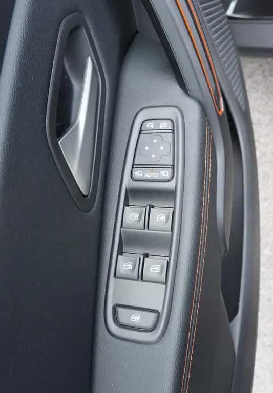 Dacia Duster TCe150AUTOM*Extreme+ NAVI+4 CAM+ALLWETTER 07/2024-photo-7