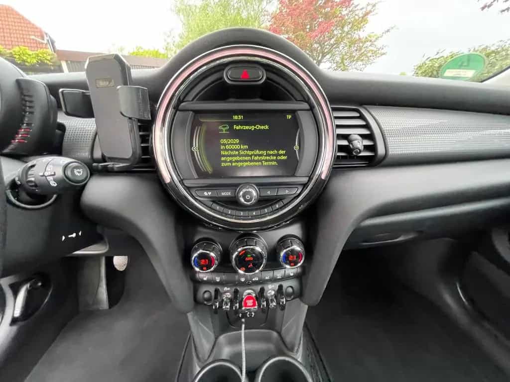 MINI Cooper Panorama-Glasdach Leder 04/2017-photo-9