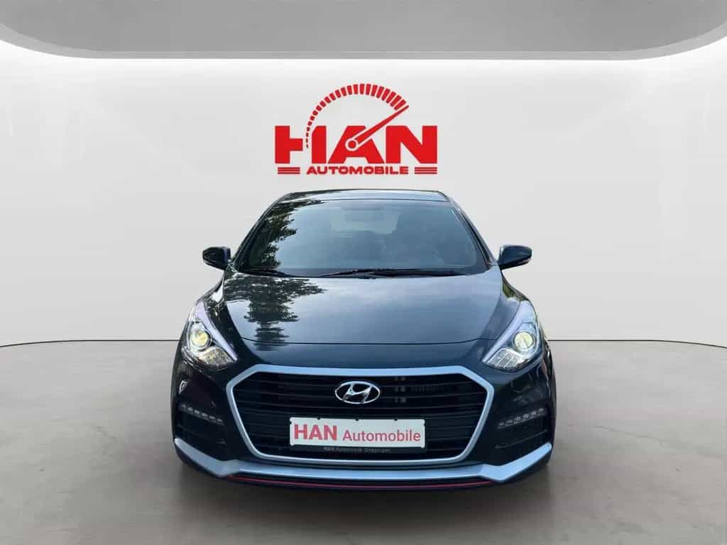 Hyundai i30 Turbo/Navi/Kamera/Xenon/PDC/Temp. 09/2015-photo-1