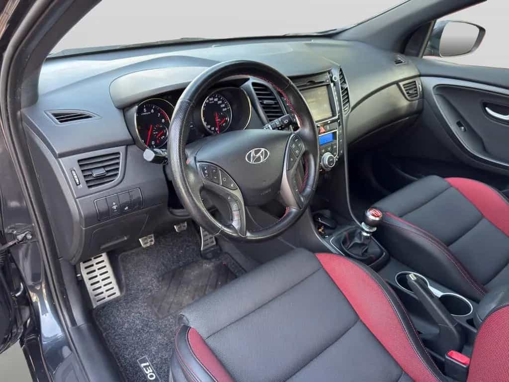 Hyundai i30 Turbo/Navi/Kamera/Xenon/PDC/Temp. 09/2015-photo-10