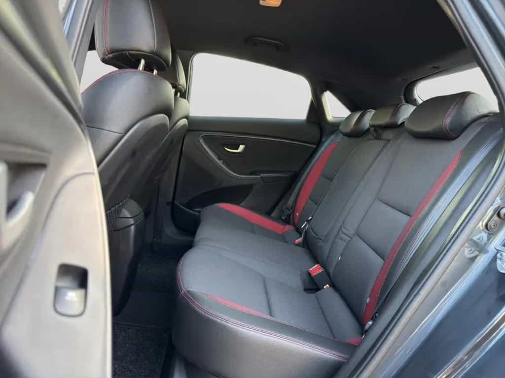 Hyundai i30 Turbo/Navi/Kamera/Xenon/PDC/Temp. 09/2015-photo-11
