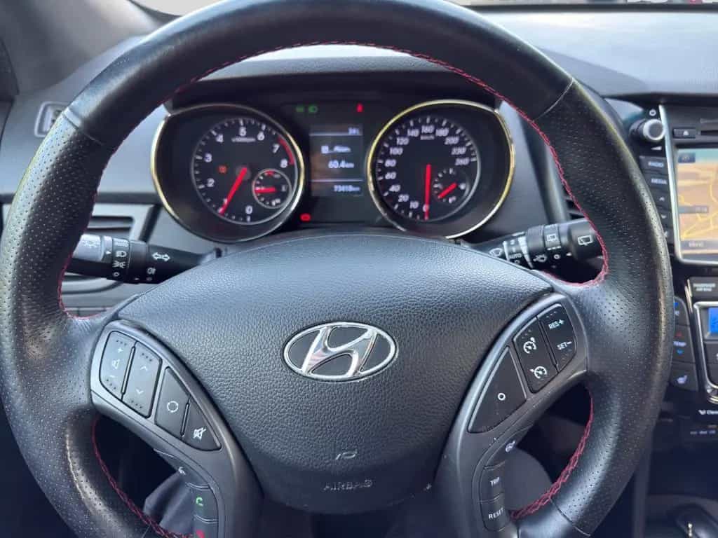 Hyundai i30 Turbo/Navi/Kamera/Xenon/PDC/Temp. 09/2015-photo-16