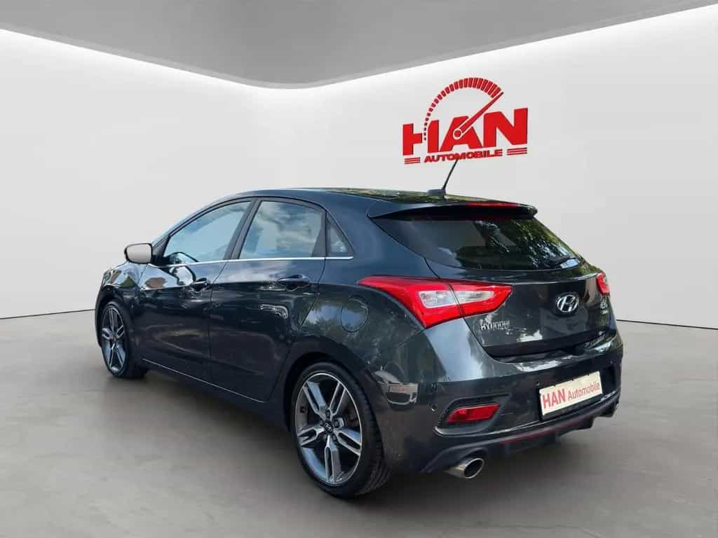 Hyundai i30 Turbo/Navi/Kamera/Xenon/PDC/Temp. 09/2015-photo-3