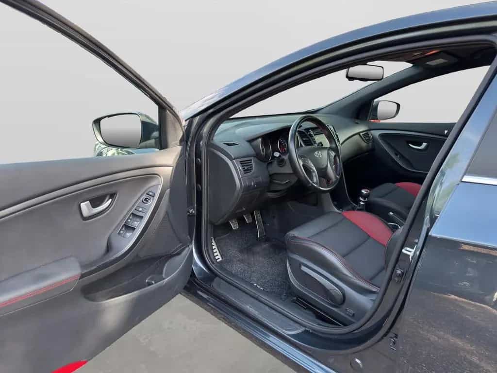Hyundai i30 Turbo/Navi/Kamera/Xenon/PDC/Temp. 09/2015-photo-8