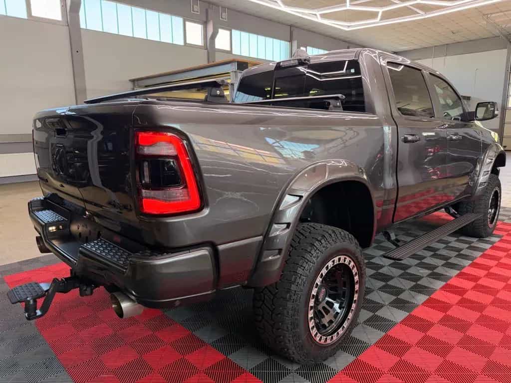 Dodge RAM 1500 5.7 4X4 LARAMIE PANO LPG MonsterTruck 01/2022-photo-10