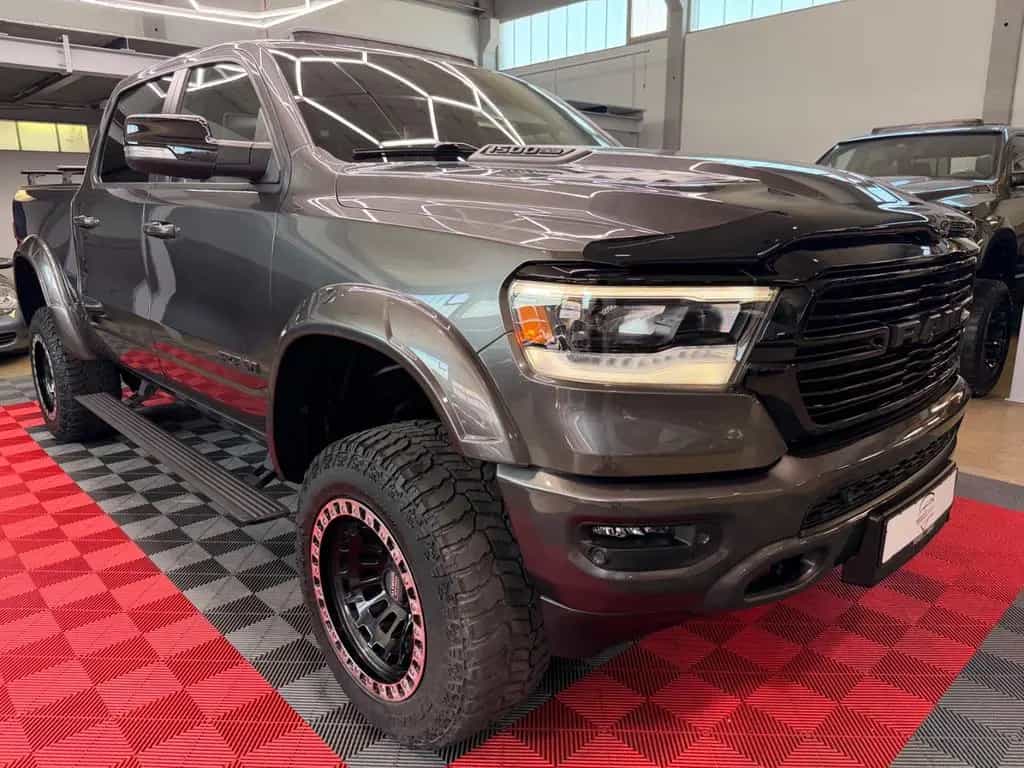 Dodge RAM 1500 5.7 4X4 LARAMIE PANO LPG MonsterTruck 01/2022-photo-17