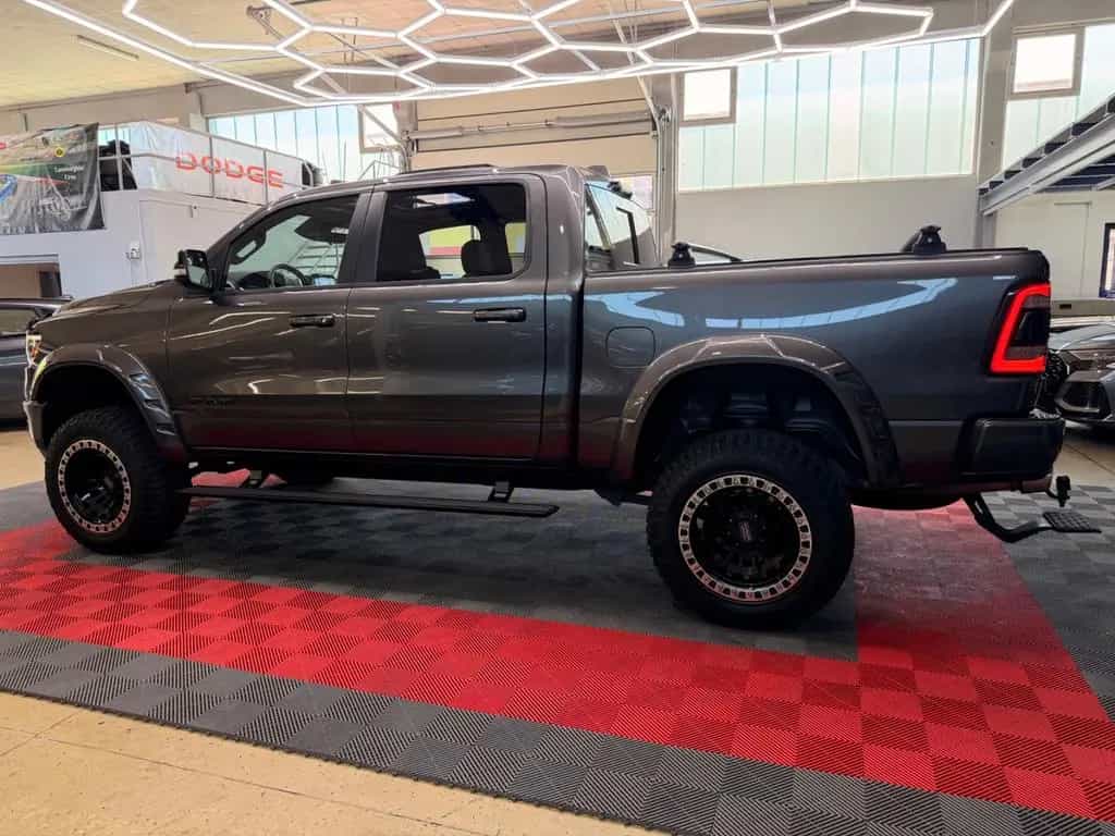 Dodge RAM 1500 5.7 4X4 LARAMIE PANO LPG MonsterTruck 01/2022-photo-9
