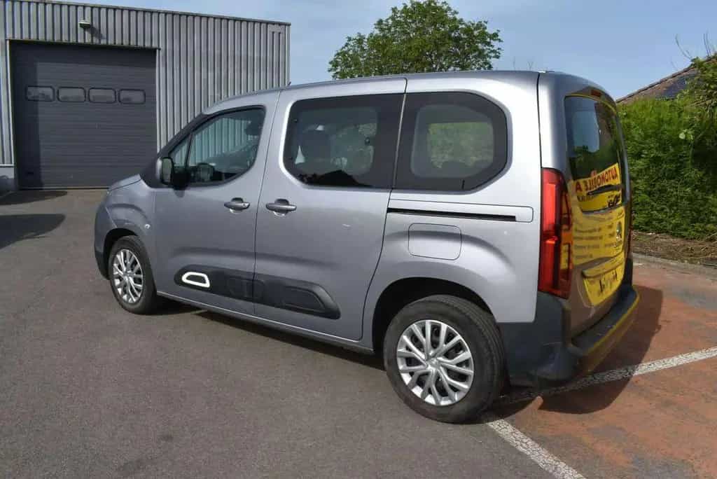 Citroën Berlingo 1.2i M Feel Airco/GPS/CarPlay***DESTOCK 06/2020-photo-1
