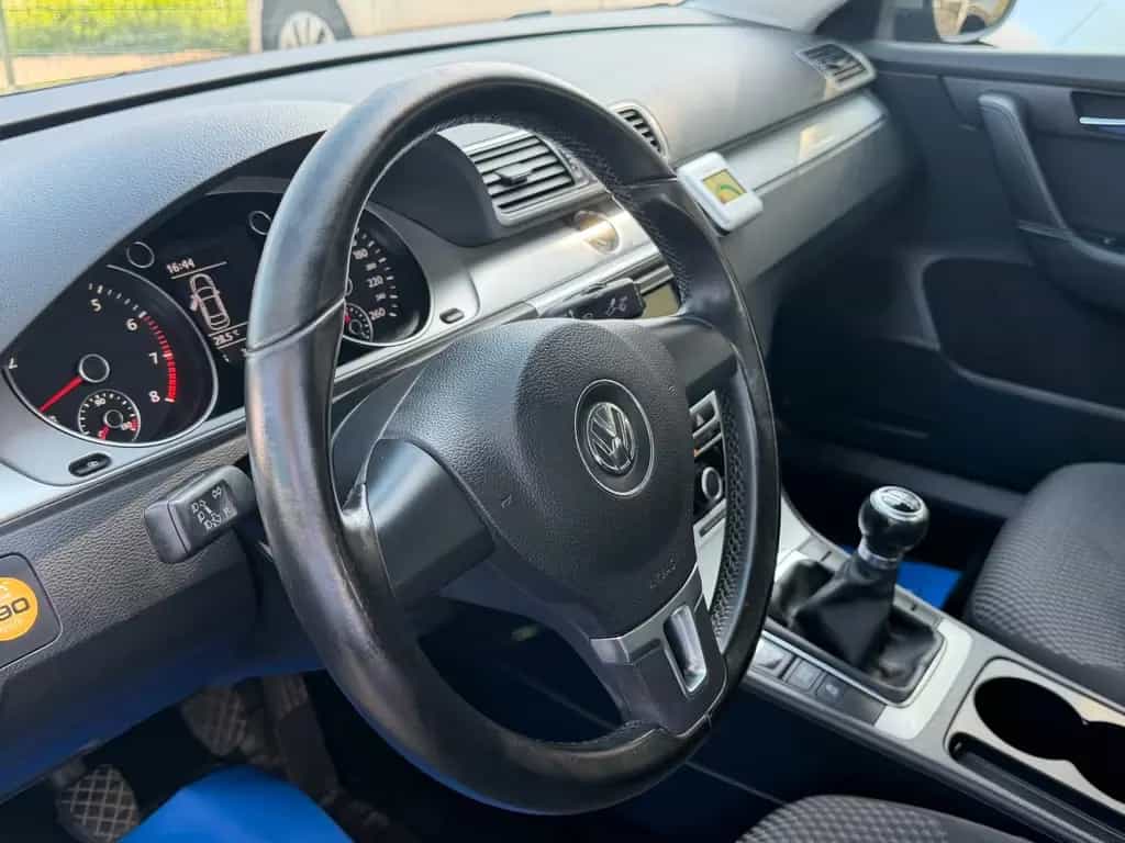 Volkswagen Passat Trendline*1.HD*Klima*55.TKM*TÜV NEU 03/2011-photo-13