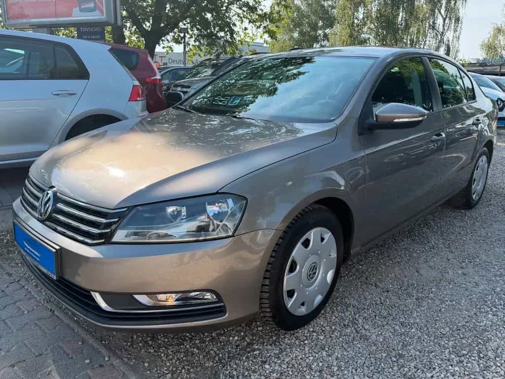 Volkswagen Passat Trendline*1.HD*Klima*55.TKM*TÜV NEU 03/2011-photo-3