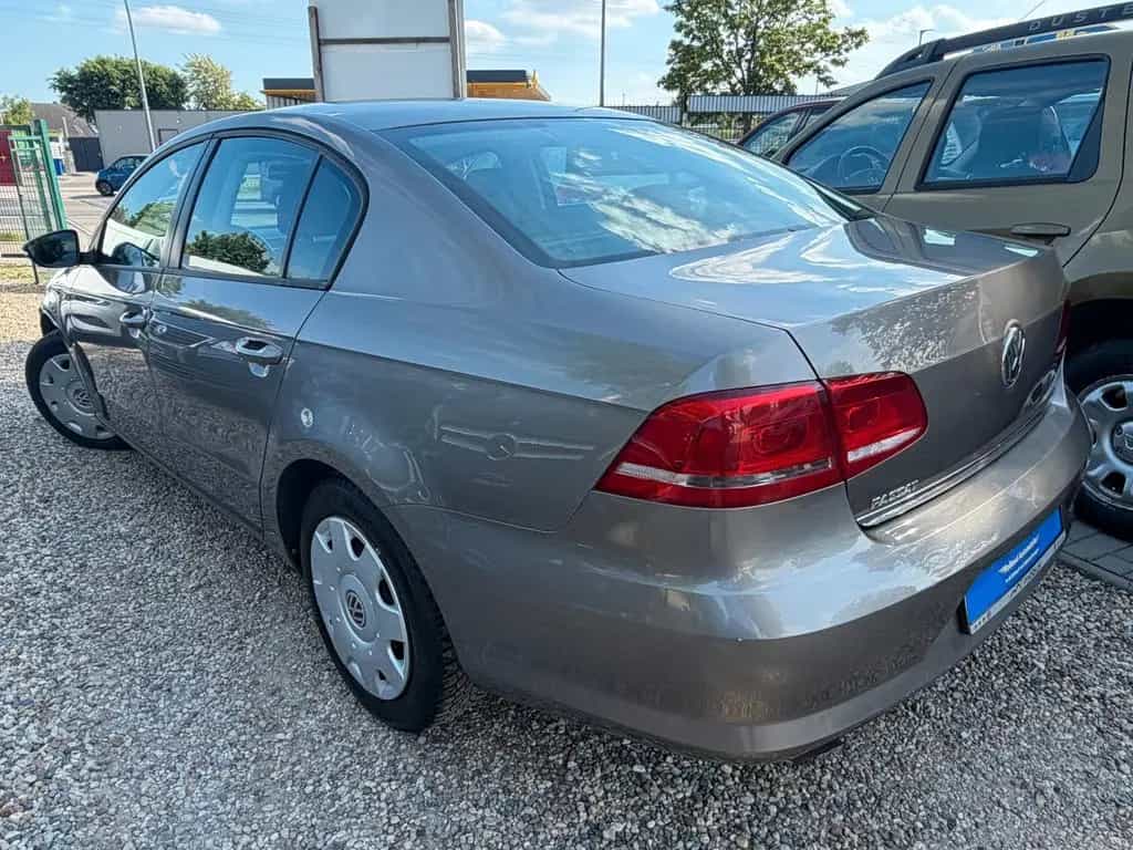 Volkswagen Passat Trendline*1.HD*Klima*55.TKM*TÜV NEU 03/2011-photo-4