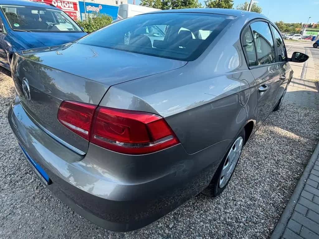 Volkswagen Passat Trendline*1.HD*Klima*55.TKM*TÜV NEU 03/2011-photo-7