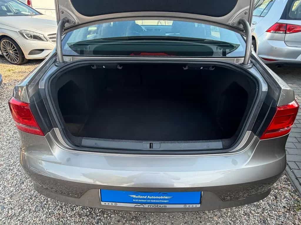 Volkswagen Passat Trendline*1.HD*Klima*55.TKM*TÜV NEU 03/2011-photo-8