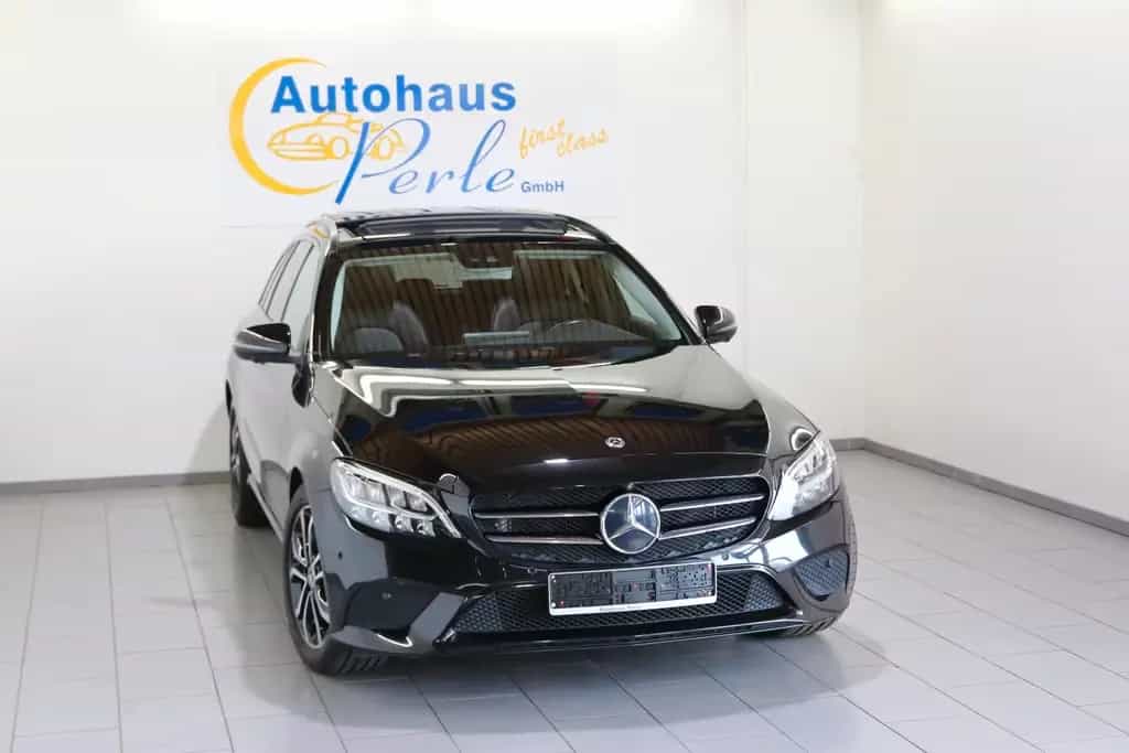Mercedes-Benz C 300 T 9G AVANTGARDE"PANORAMA"AHK"360"SPUR"TOTW 10/2018-photo-0