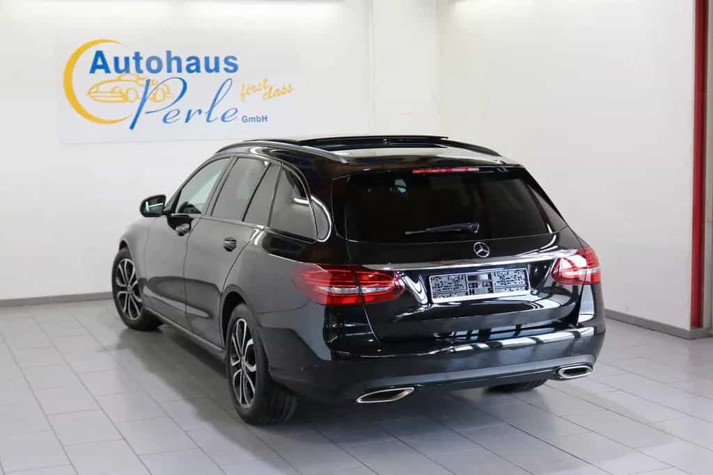 Mercedes-Benz C 300 T 9G AVANTGARDE"PANORAMA"AHK"360"SPUR"TOTW 10/2018-photo-2
