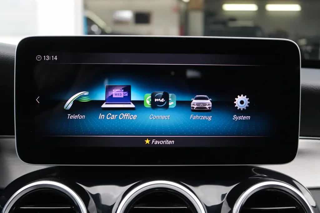 Mercedes-Benz C 300 T 9G AVANTGARDE"PANORAMA"AHK"360"SPUR"TOTW 10/2018-photo-22