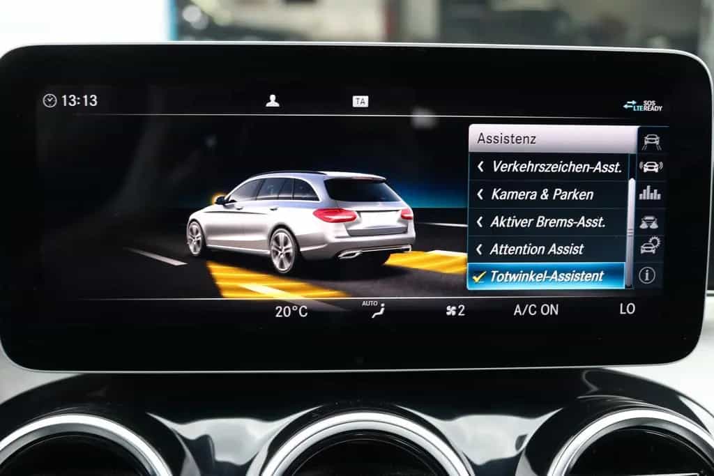 Mercedes-Benz C 300 T 9G AVANTGARDE"PANORAMA"AHK"360"SPUR"TOTW 10/2018-photo-23