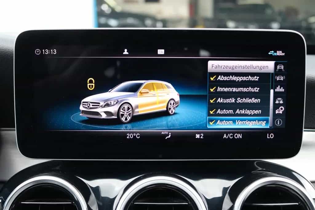 Mercedes-Benz C 300 T 9G AVANTGARDE"PANORAMA"AHK"360"SPUR"TOTW 10/2018-photo-24