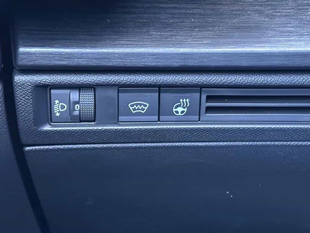 Citroën C5 X PT 130 EAT SHINE Pack 09/2024-photo-42