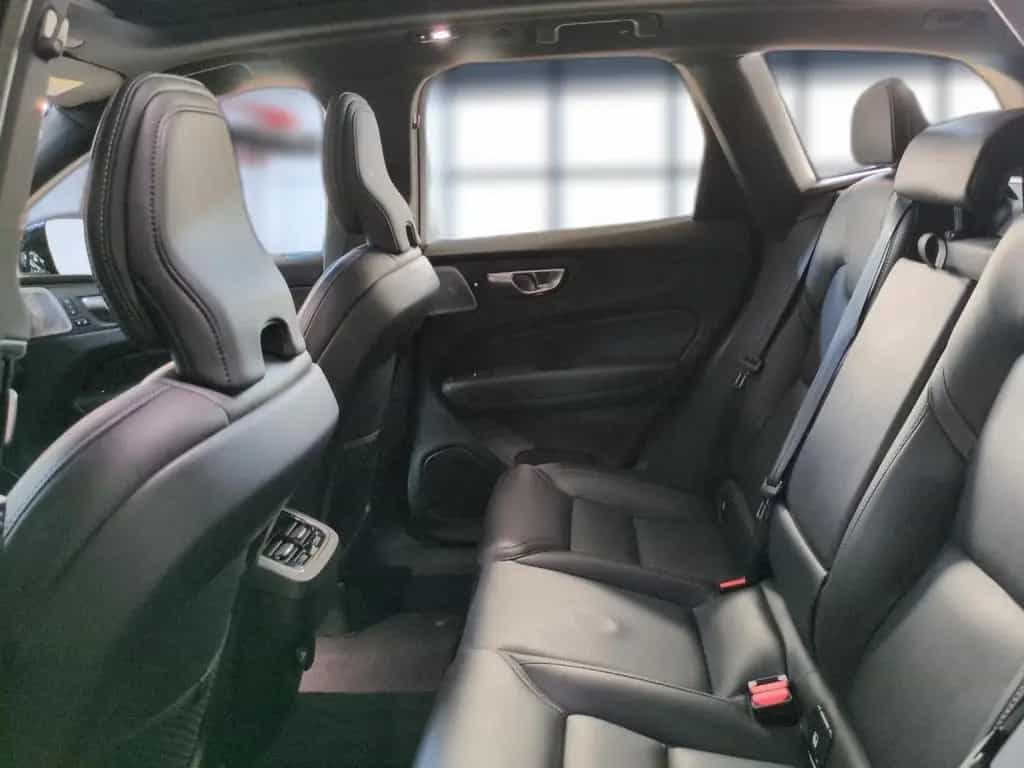 Volvo XC60 XC 60 Ultra Black Edition AWD 11/2024-photo-17