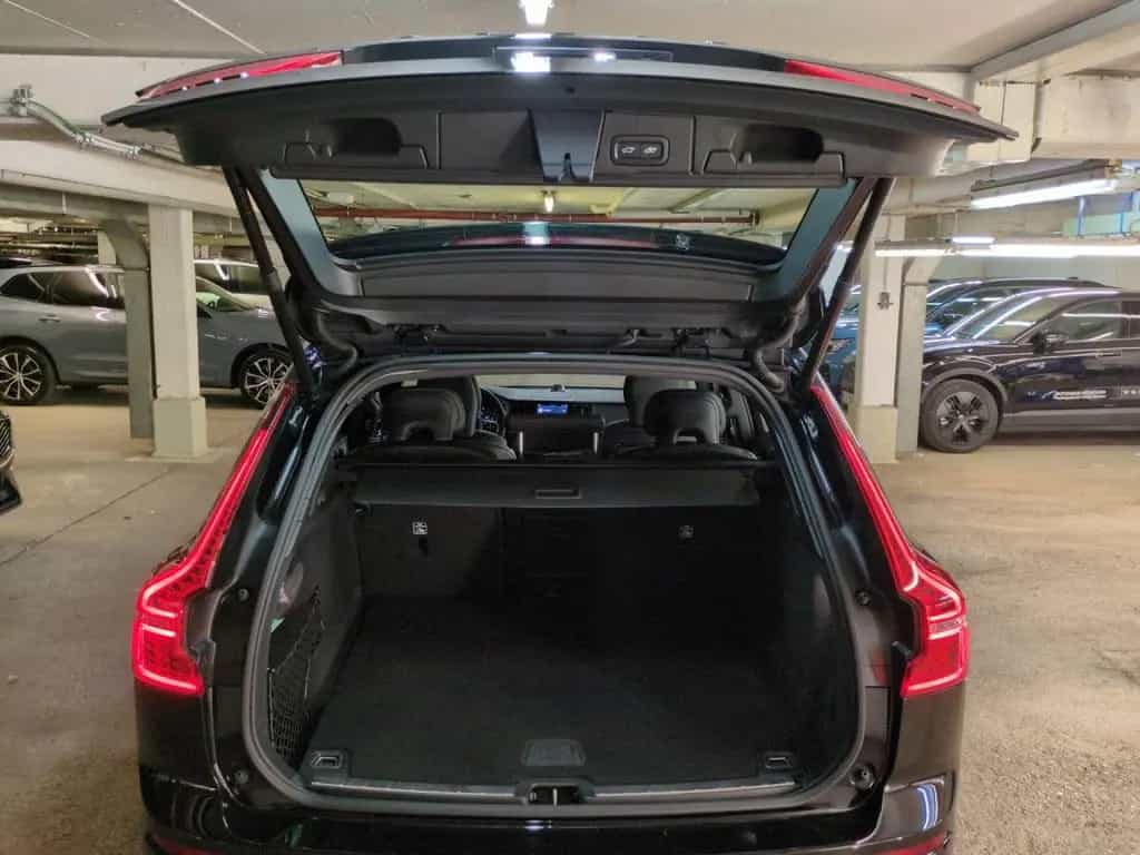Volvo XC60 XC 60 Ultra Black Edition AWD 11/2024-photo-24