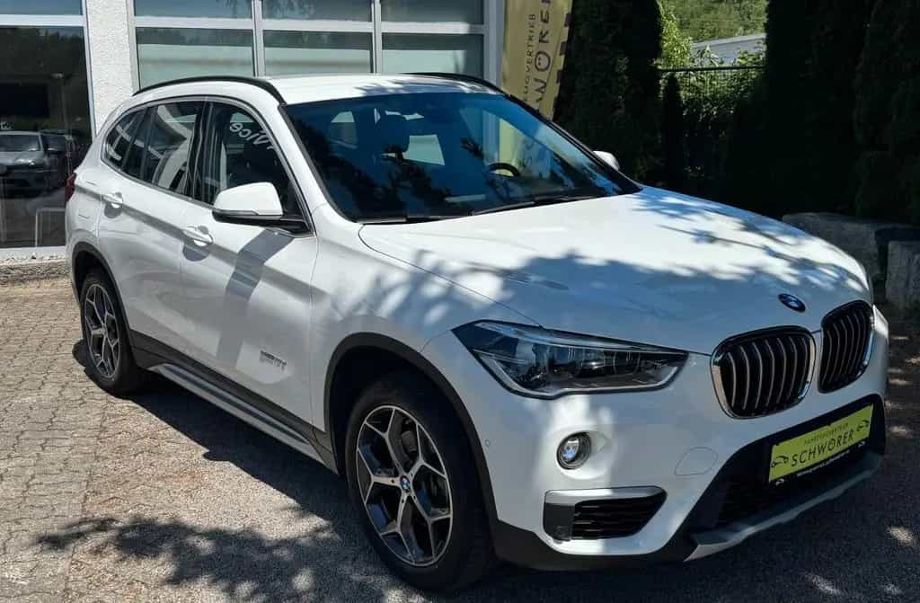BMW X1 xDrive 18d*X-Line*LED*Leder*Navi*AHK* 09/2018-photo-11