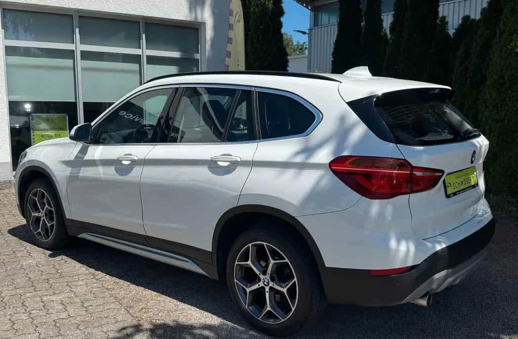 BMW X1 xDrive 18d*X-Line*LED*Leder*Navi*AHK* 09/2018-photo-2