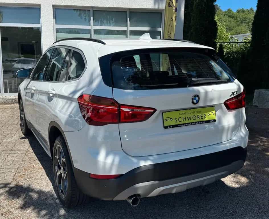 BMW X1 xDrive 18d*X-Line*LED*Leder*Navi*AHK* 09/2018-photo-3