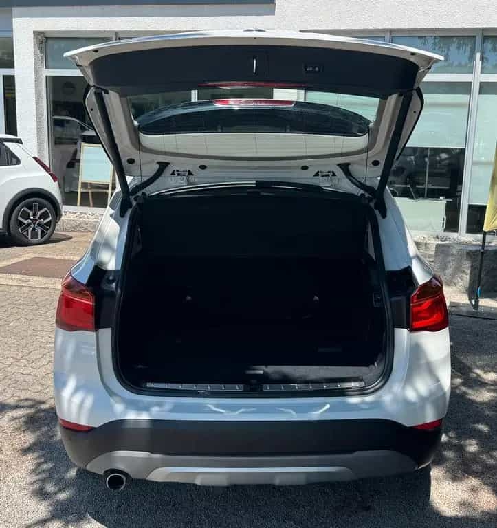 BMW X1 xDrive 18d*X-Line*LED*Leder*Navi*AHK* 09/2018-photo-8
