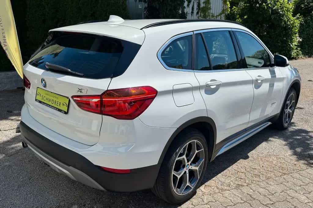 BMW X1 xDrive 18d*X-Line*LED*Leder*Navi*AHK* 09/2018-photo-9